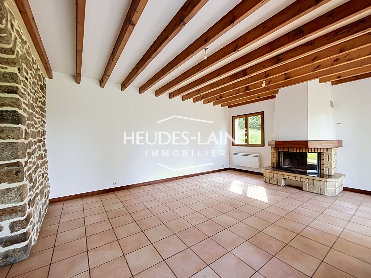 Photo 2 — HEUDES LAINE