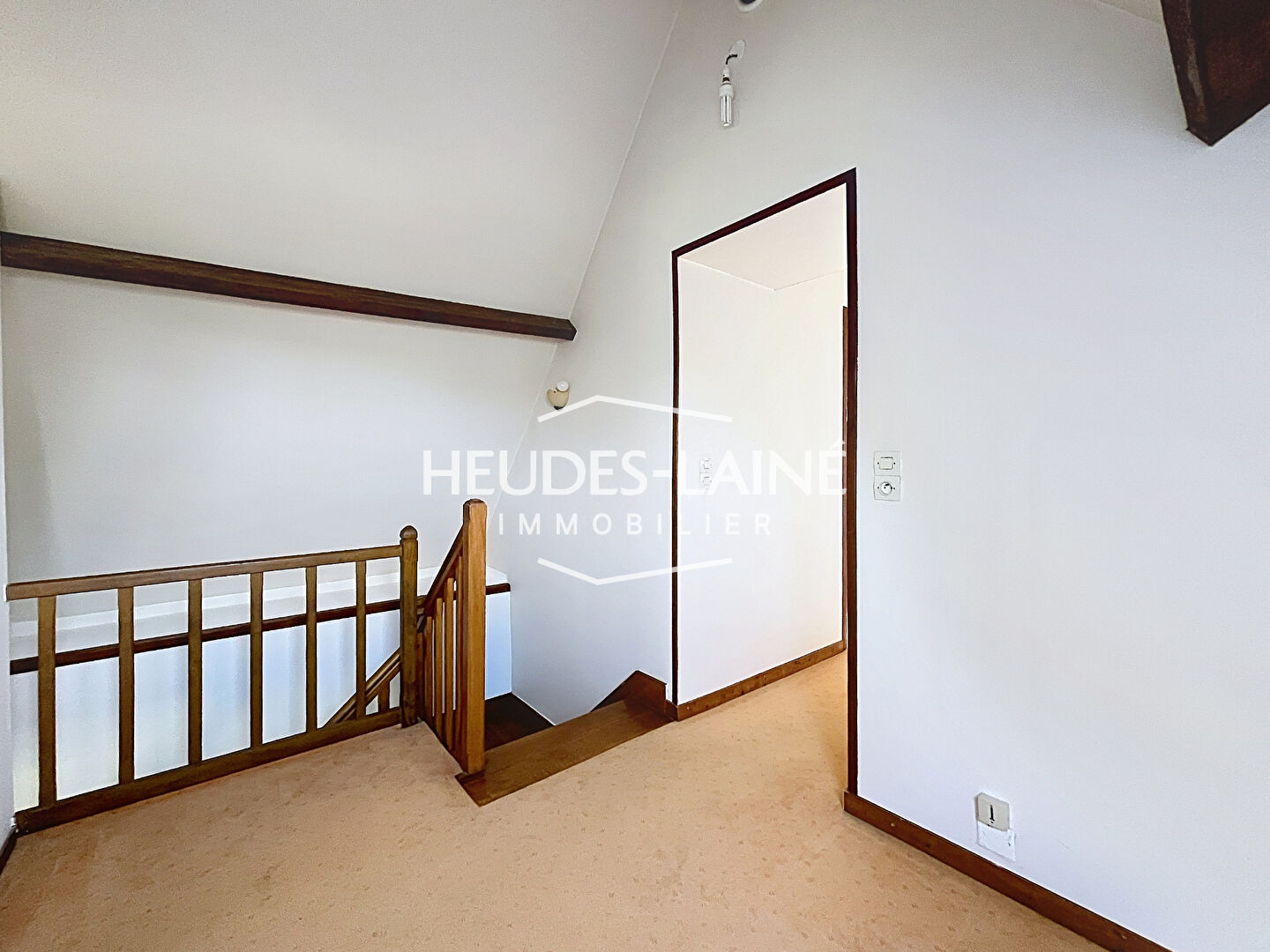 Photo 6 — HEUDES LAINE
