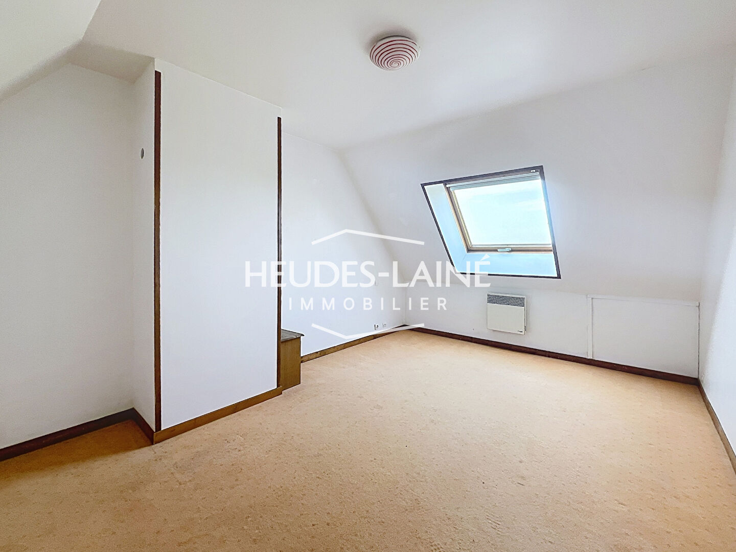 Photo 4 — HEUDES LAINE