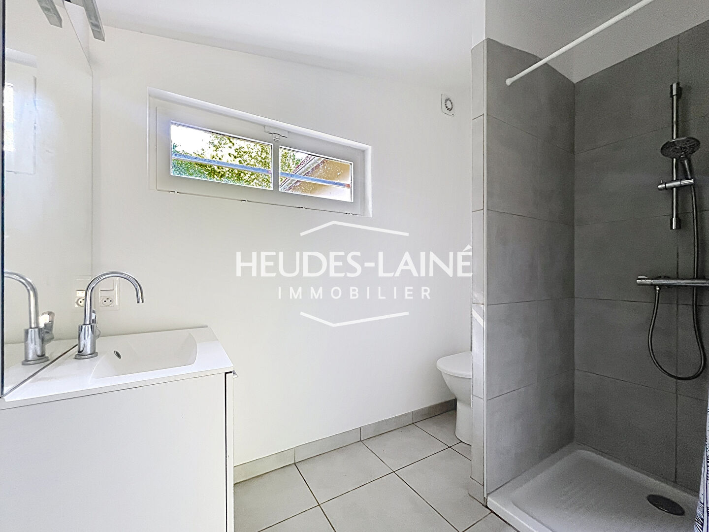 Photo 8 — HEUDES LAINE