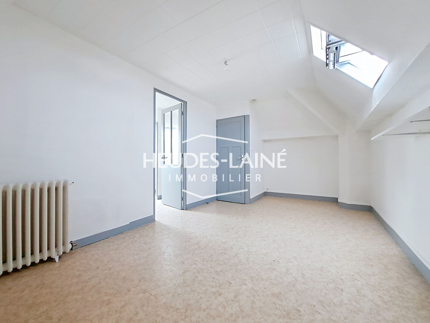 Photo 11 — HEUDES LAINE