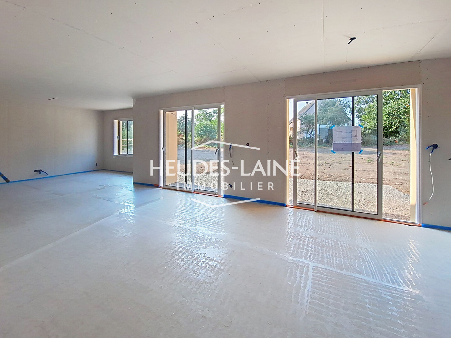 Photo 3 — HEUDES LAINE