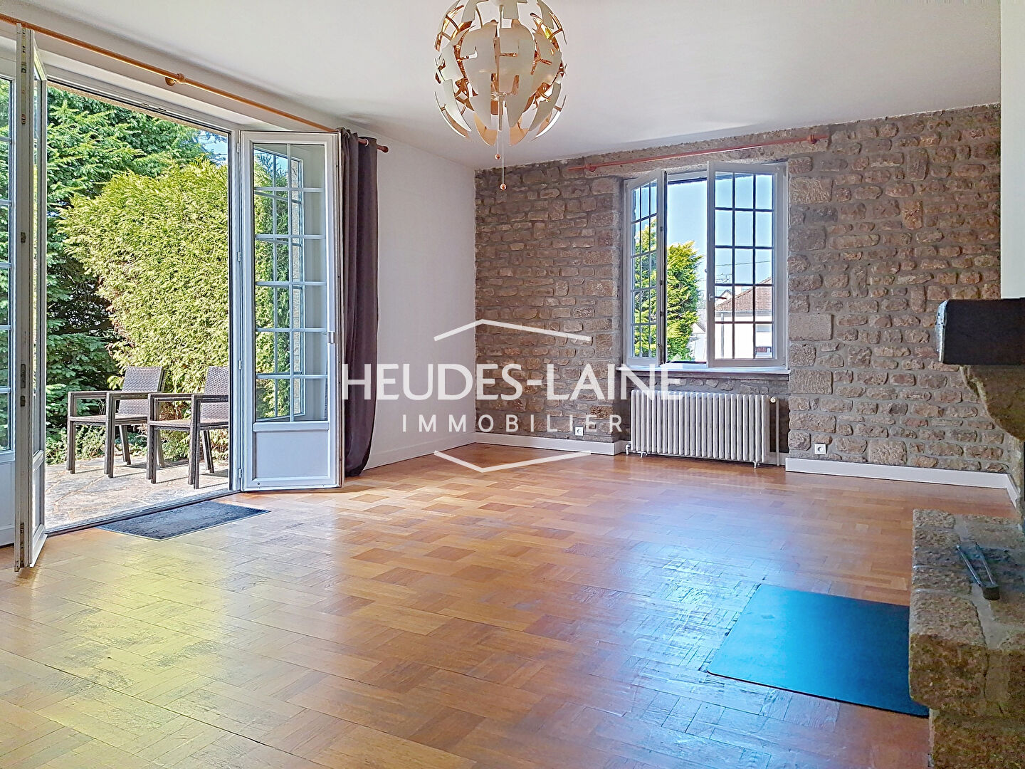Photo 3 — HEUDES LAINE
