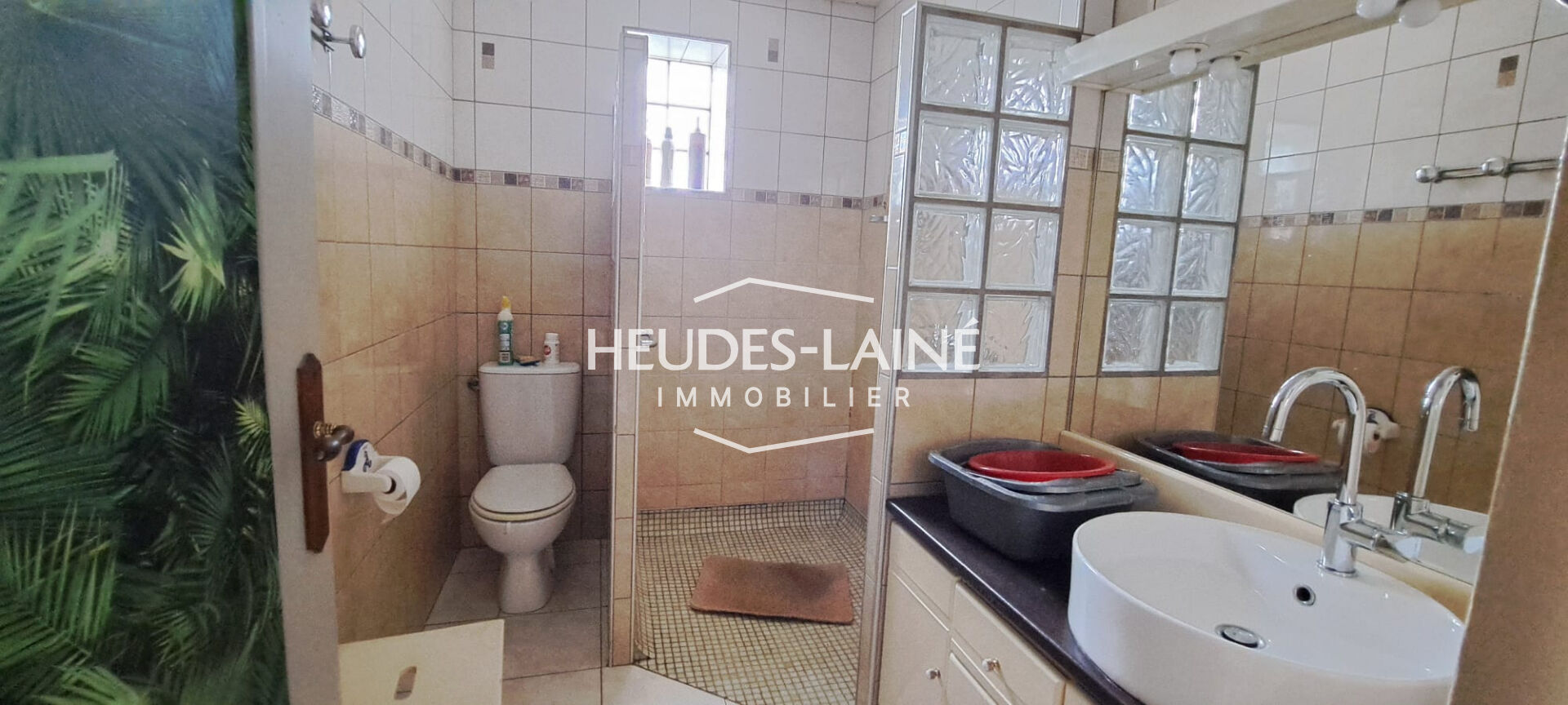 Photo 9 — HEUDES LAINE