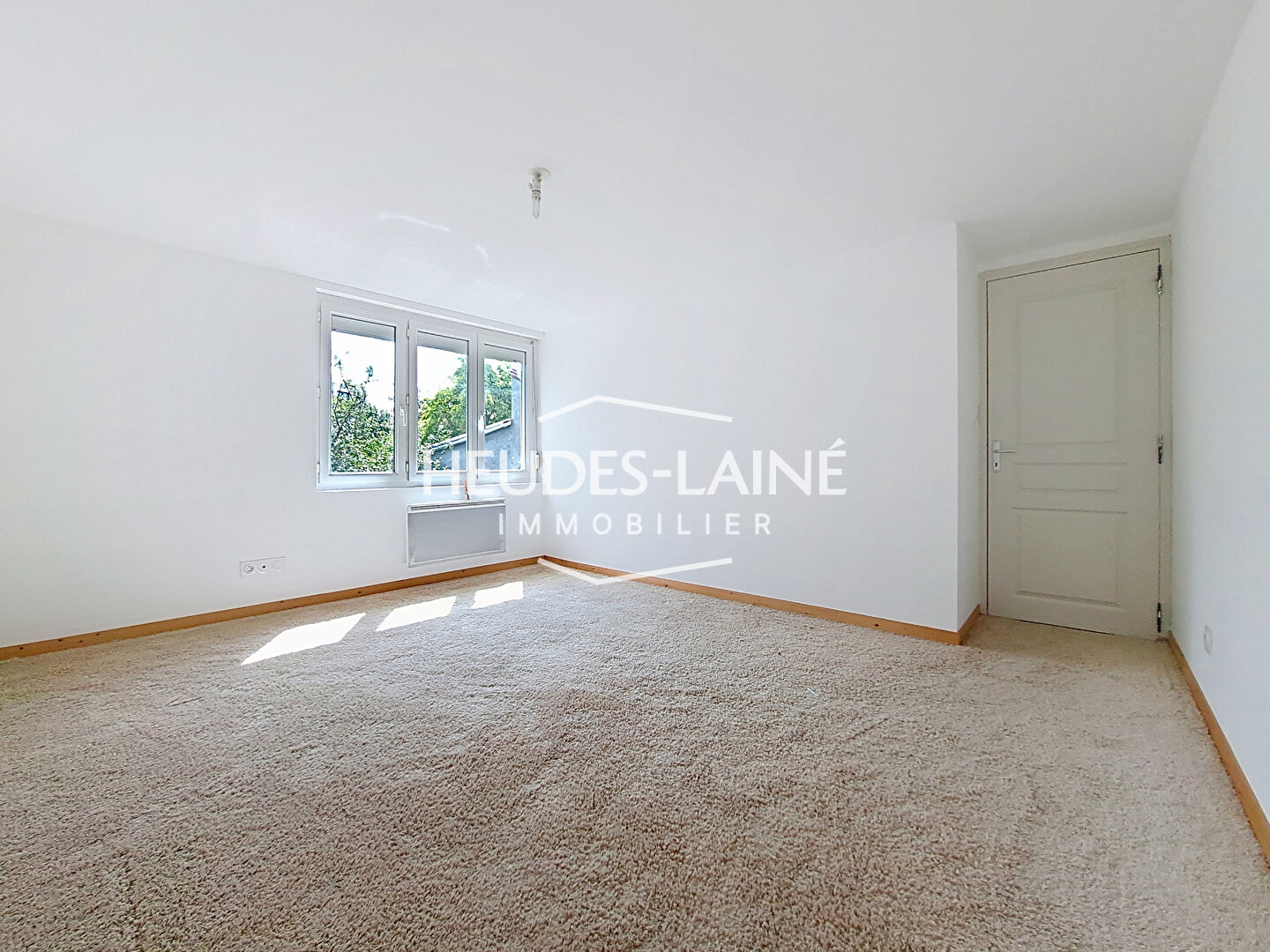 Photo 6 — HEUDES LAINE