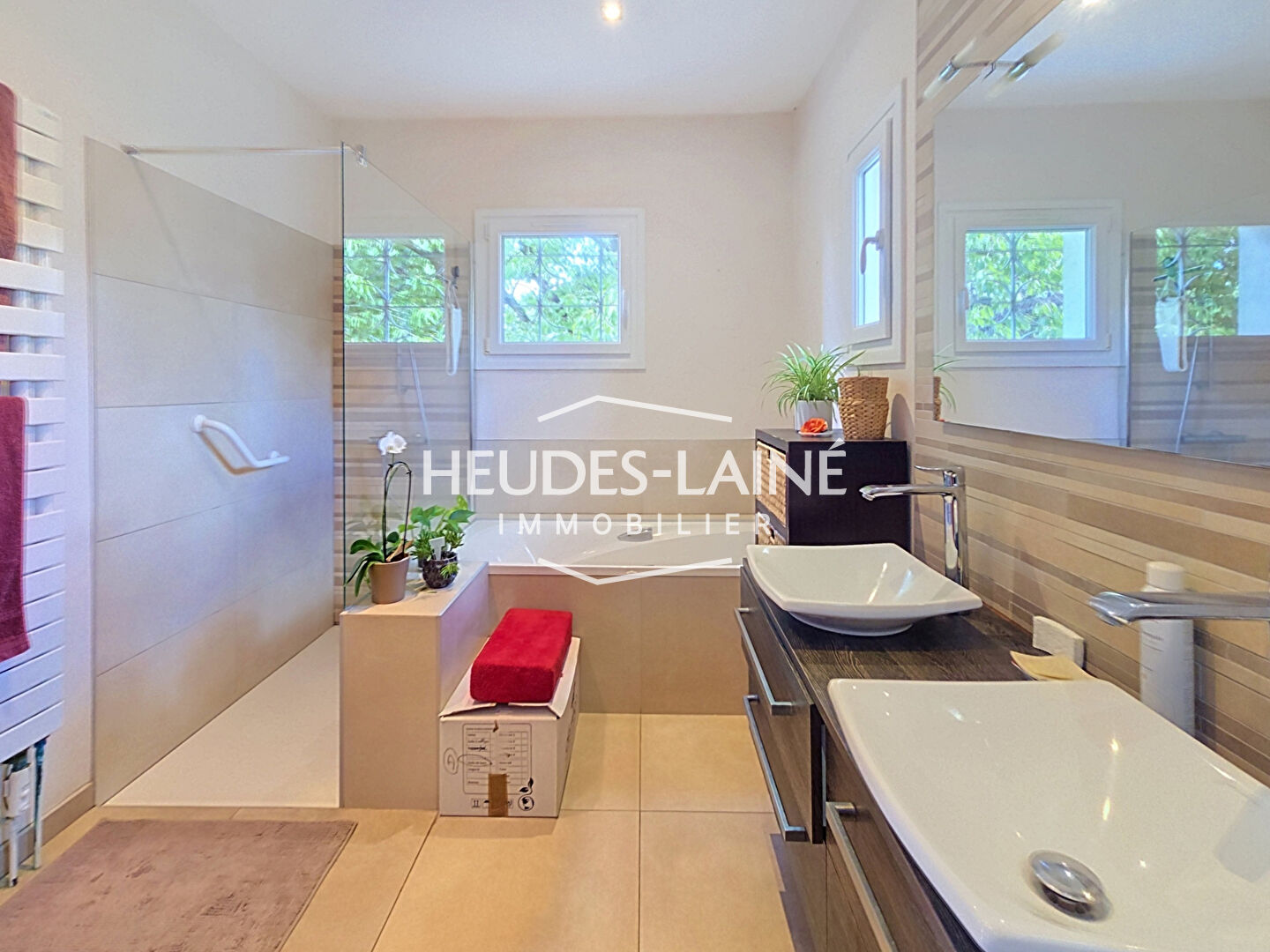 Photo 11 — HEUDES LAINE