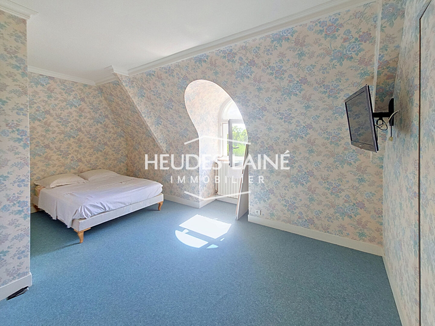Photo 13 — HEUDES LAINE