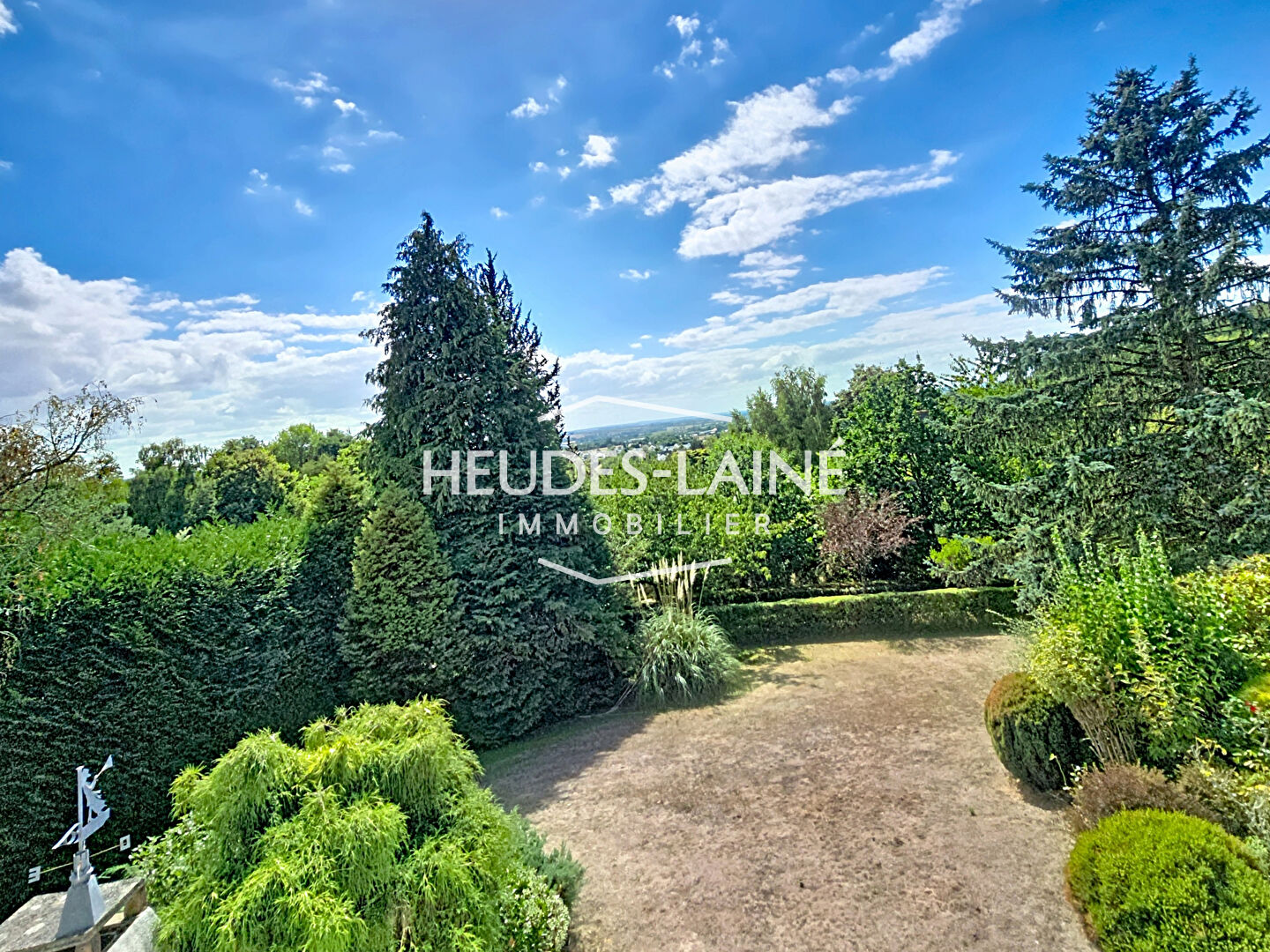 Photo 2 — HEUDES LAINE