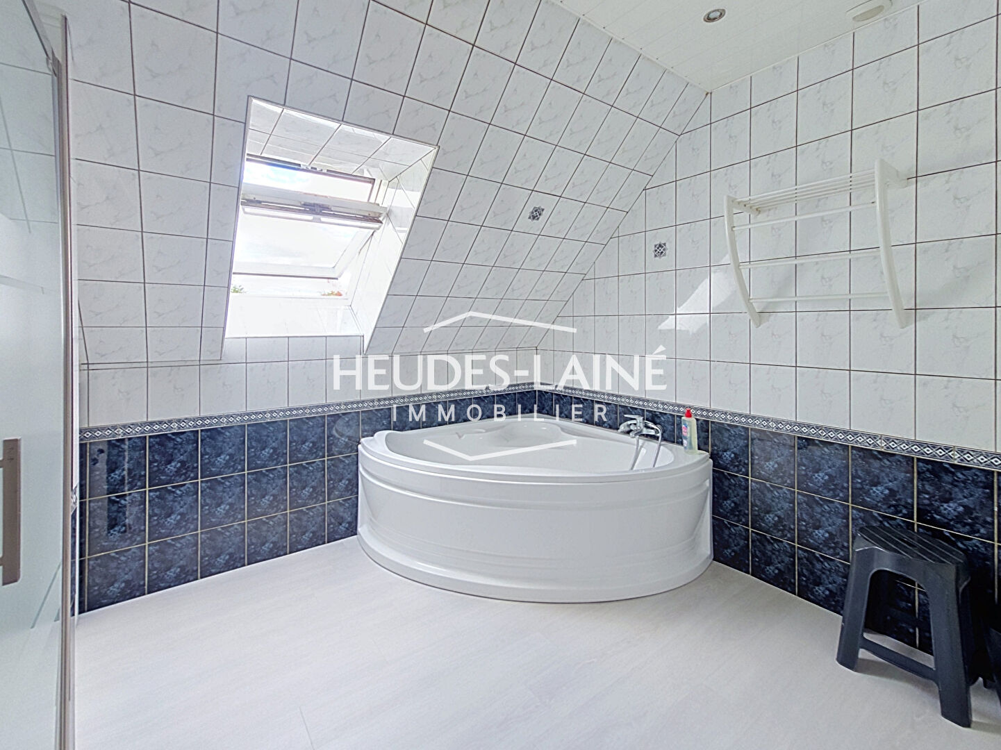 Photo 14 — HEUDES LAINE