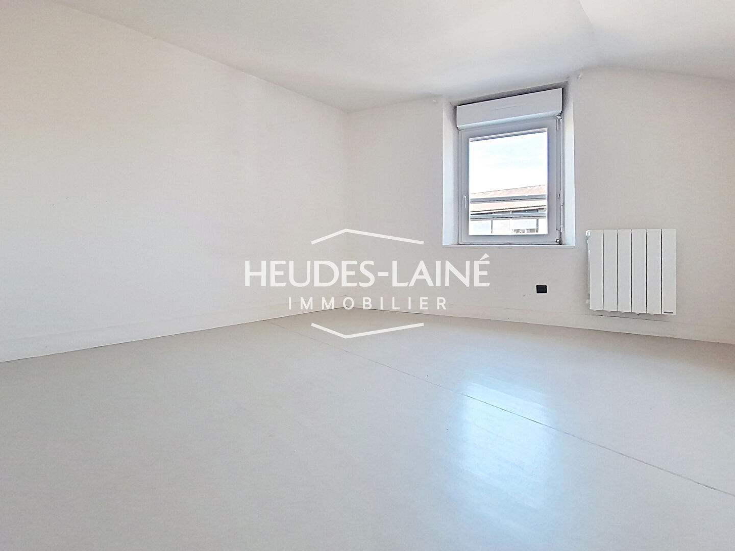 Photo 9 — HEUDES LAINE