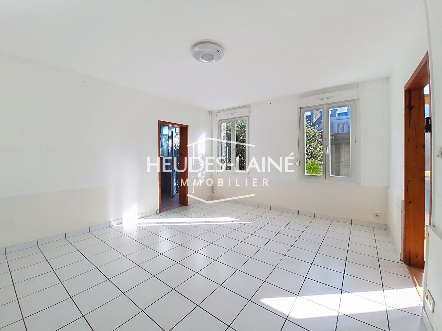 Photo 3 — HEUDES LAINE