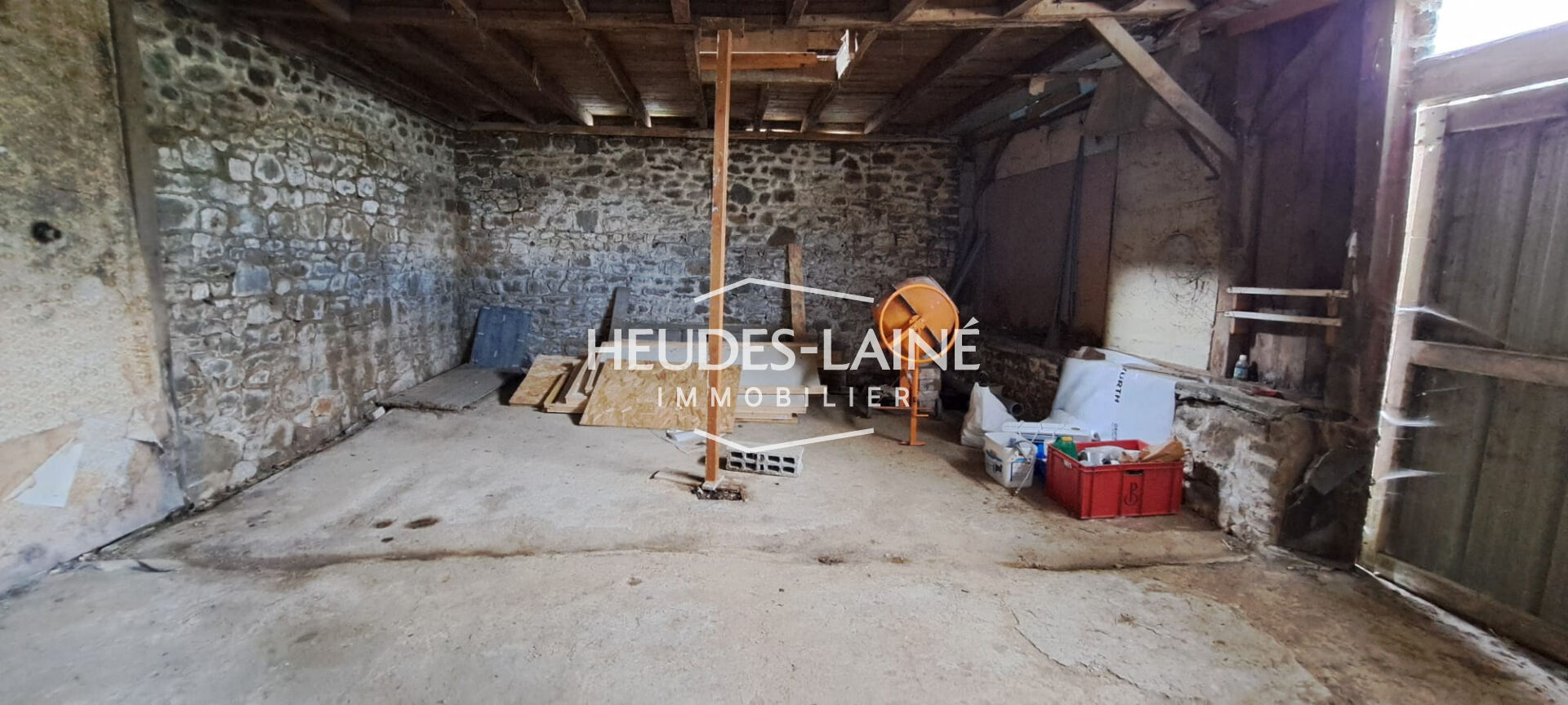 Photo 3 — HEUDES LAINE
