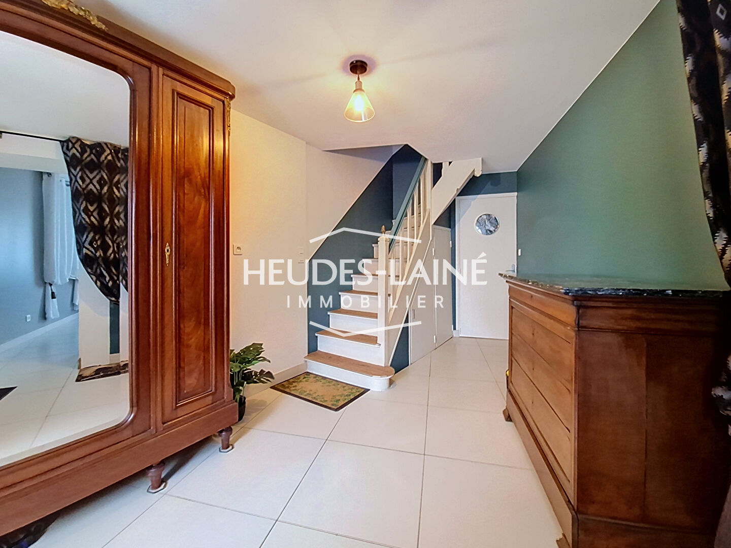 Photo 2 — HEUDES LAINE