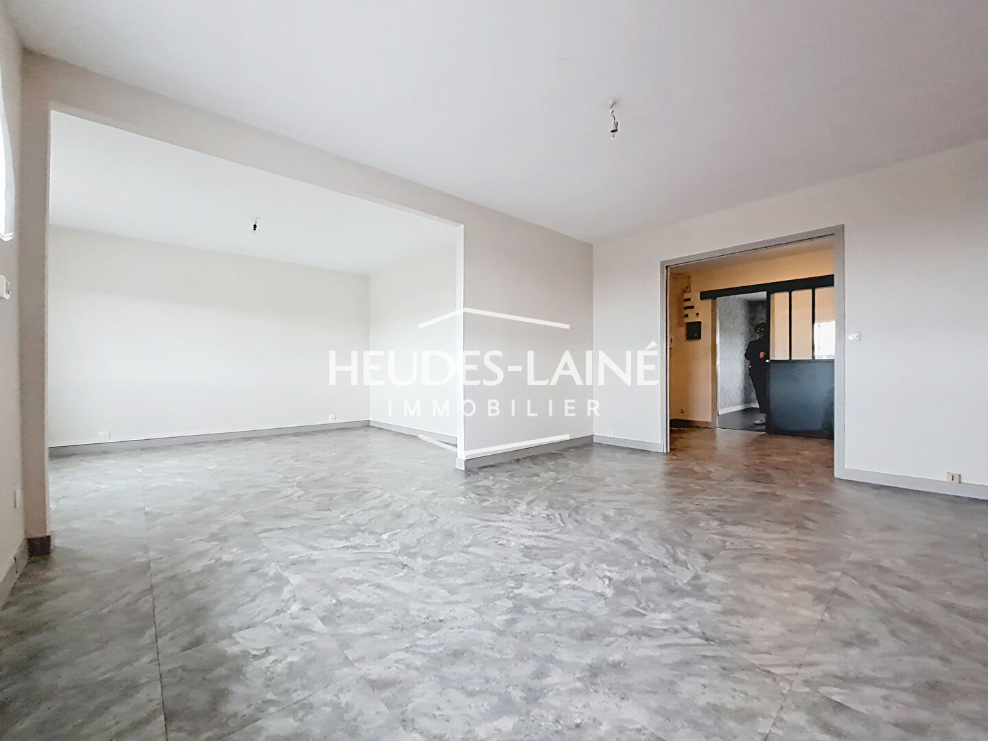 Photo 3 — HEUDES LAINE