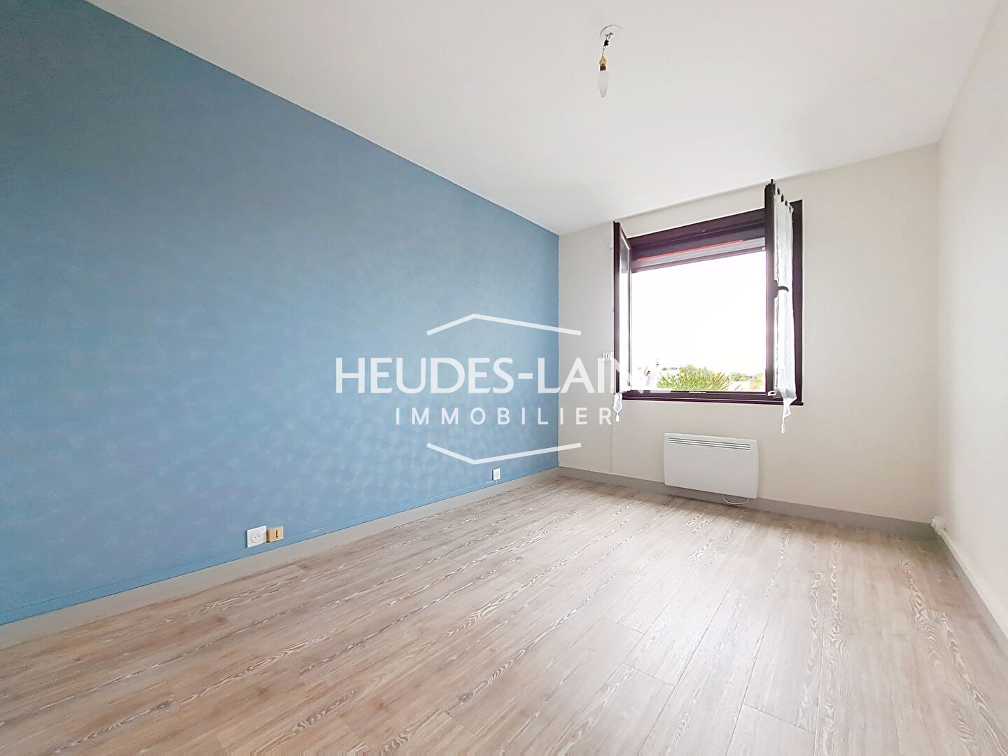 Photo 7 — HEUDES LAINE