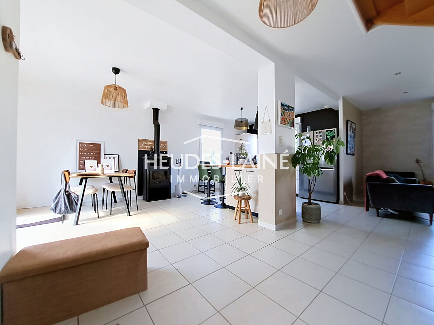 Photo 2 — HEUDES LAINE
