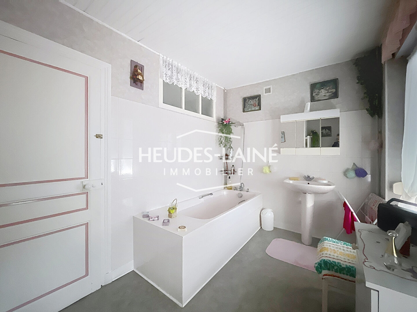 Photo 7 — HEUDES LAINE