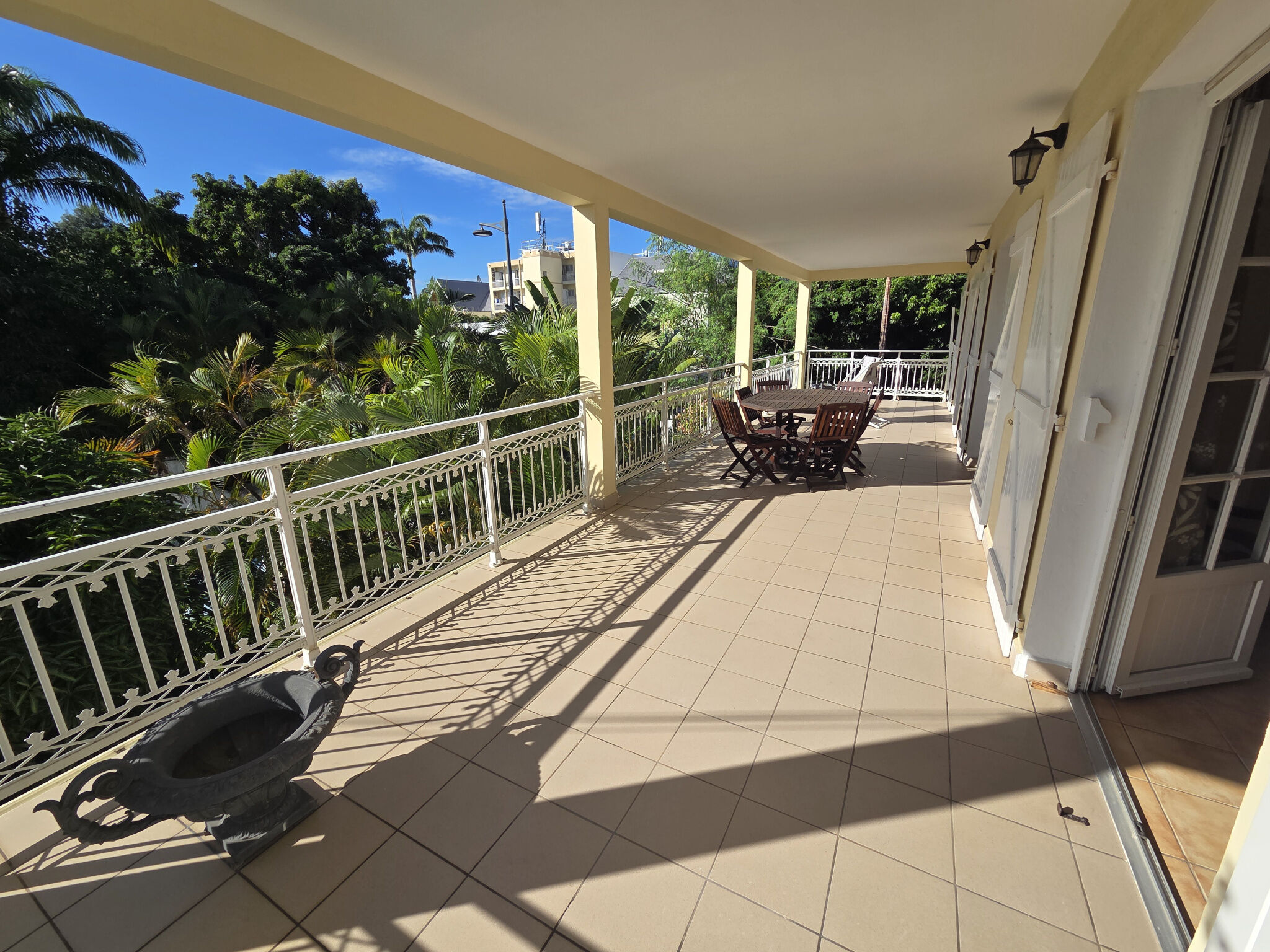Photo 5 — LA NOUVELLE AGENCE