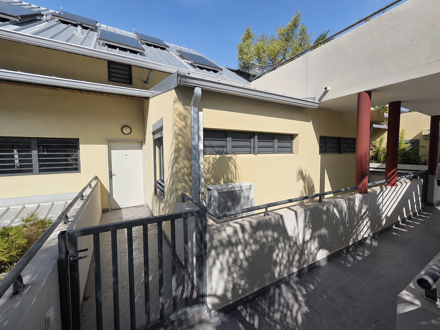 Photo 8 — LA NOUVELLE AGENCE
