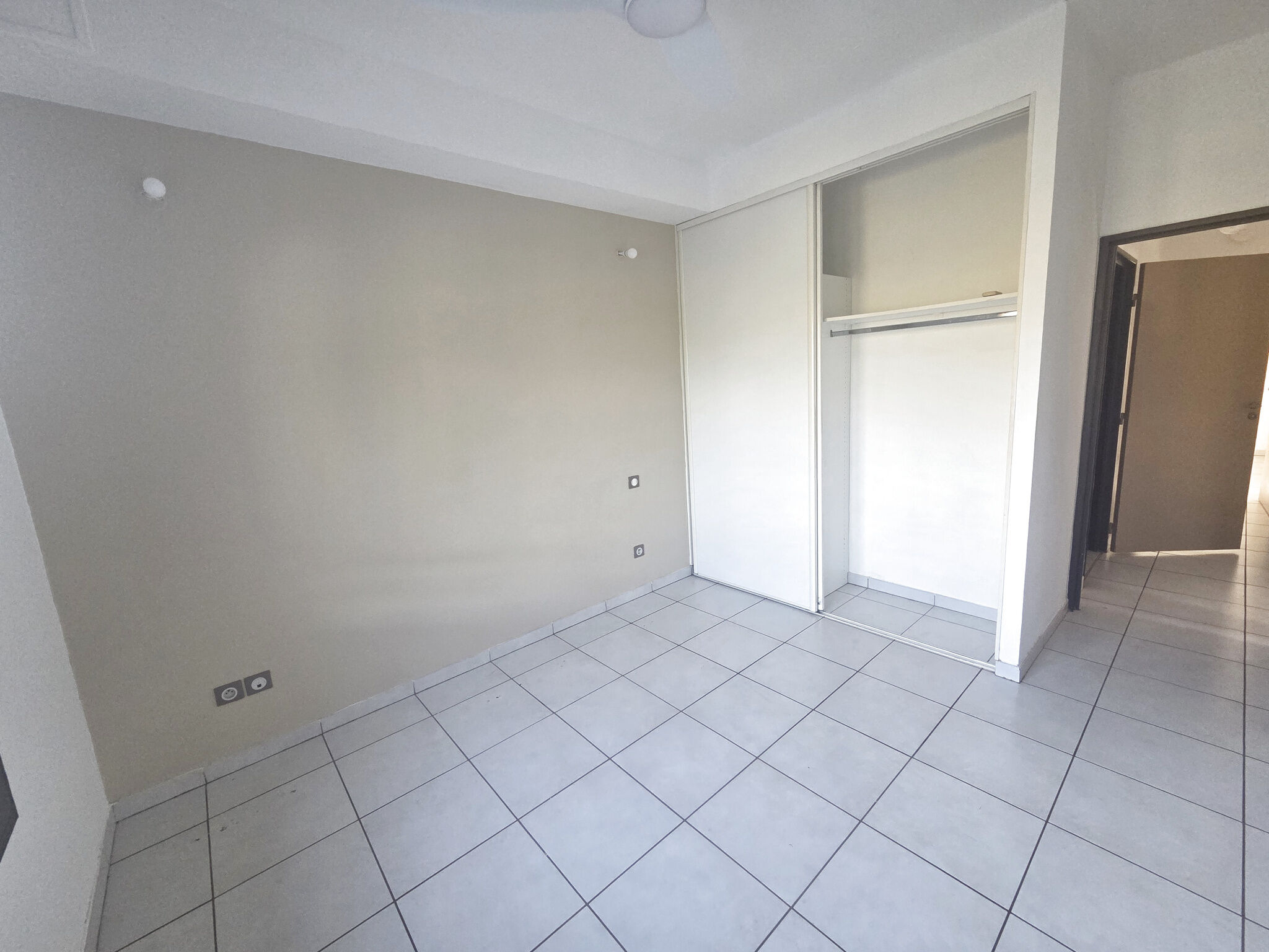 Photo 4 — LA NOUVELLE AGENCE