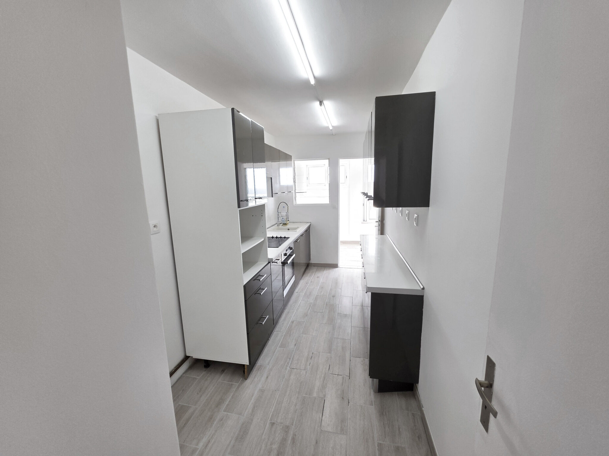 Photo 5 — LA NOUVELLE AGENCE
