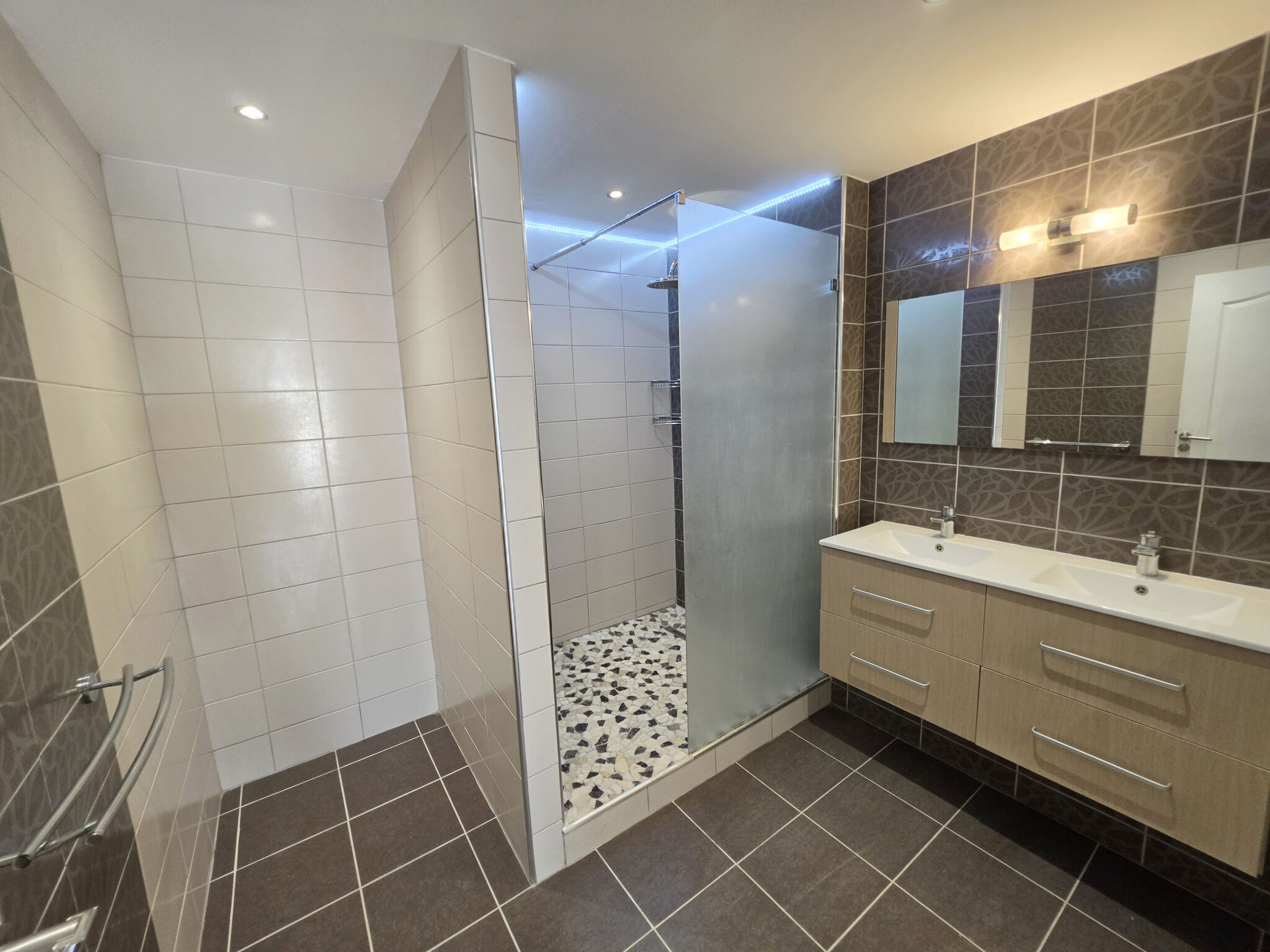 Photo 10 — LA NOUVELLE AGENCE
