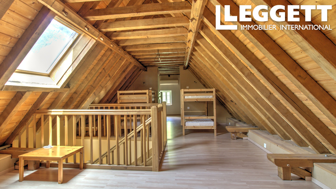 Photo 8 — LEGGETT IMMOBILIER