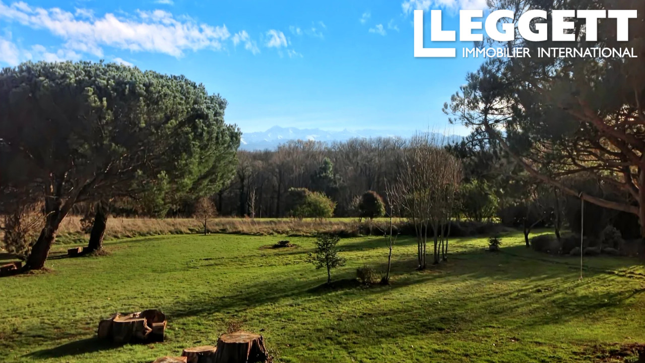 Photo 2 — LEGGETT IMMOBILIER