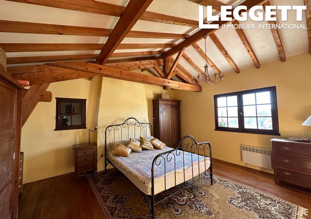 Photo 9 — LEGGETT IMMOBILIER