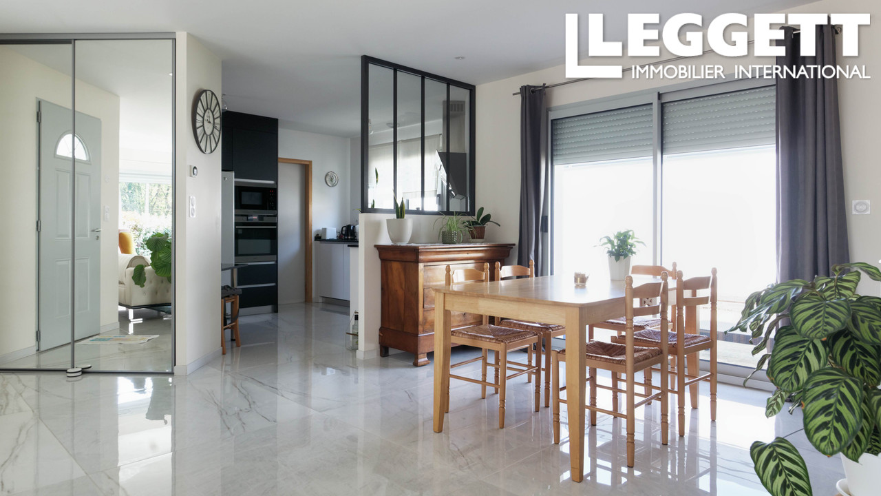 Photo 4 — LEGGETT IMMOBILIER