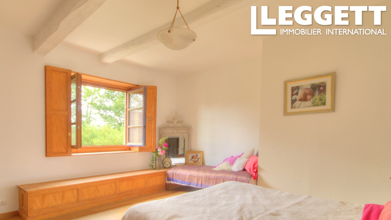 Photo 5 — LEGGETT IMMOBILIER