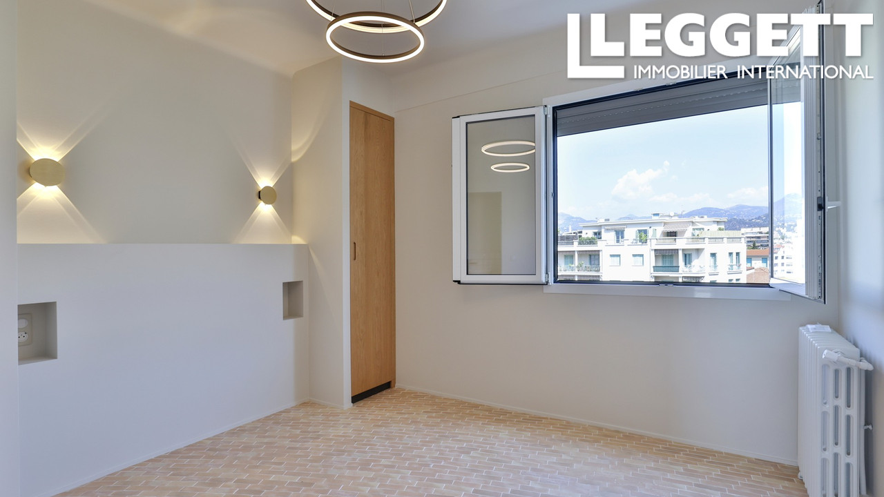 Photo 8 — LEGGETT IMMOBILIER