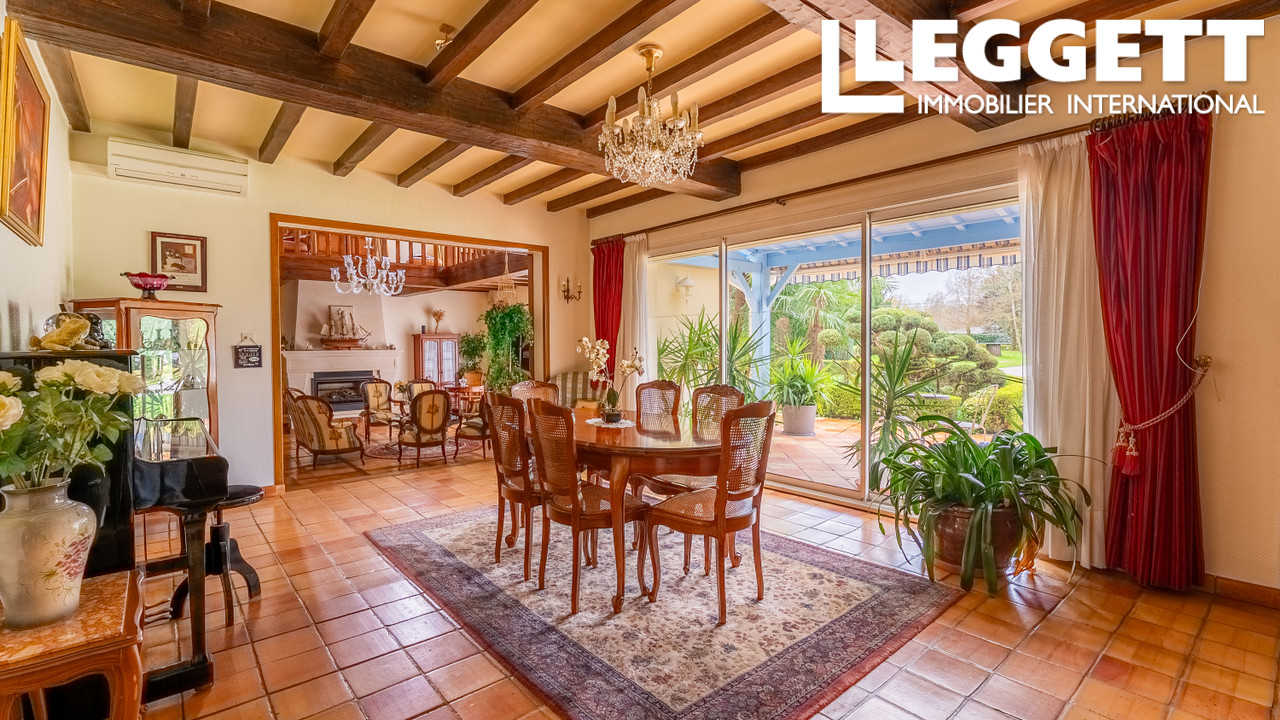 Photo 8 — LEGGETT IMMOBILIER