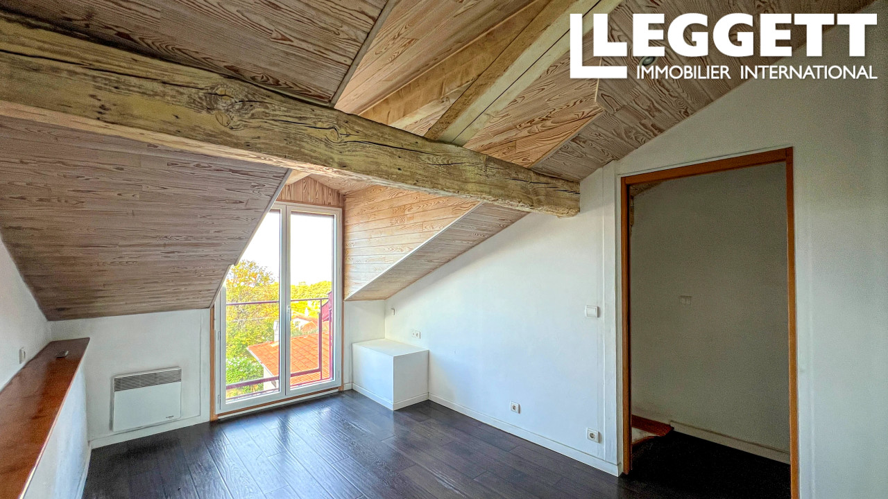 Photo 8 — LEGGETT IMMOBILIER