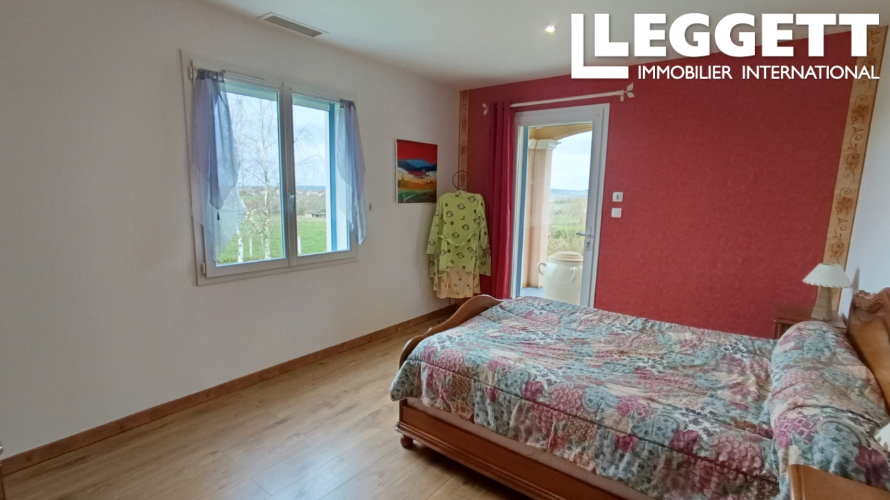 Photo 7 — LEGGETT IMMOBILIER