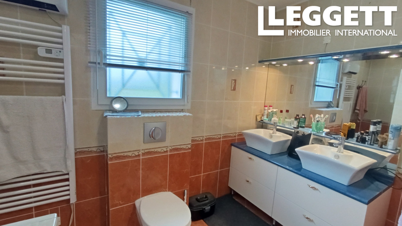 Photo 8 — LEGGETT IMMOBILIER