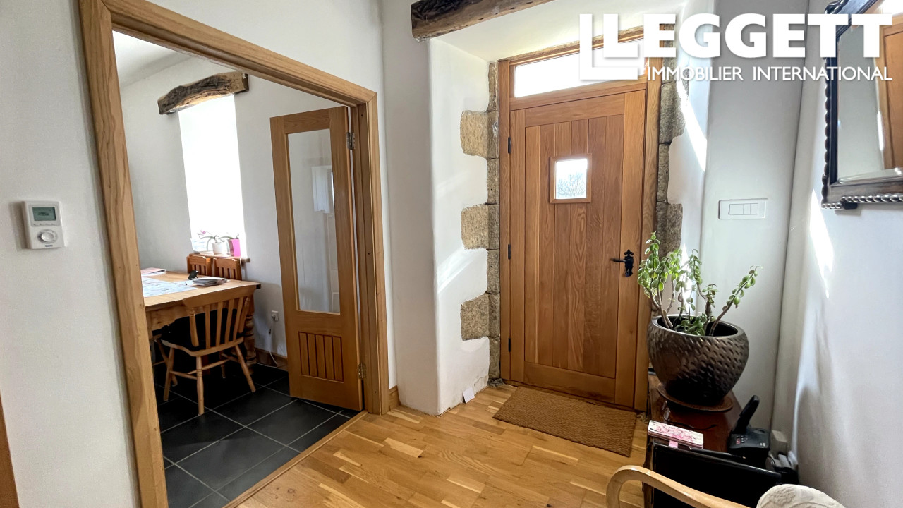 Photo 2 — LEGGETT IMMOBILIER