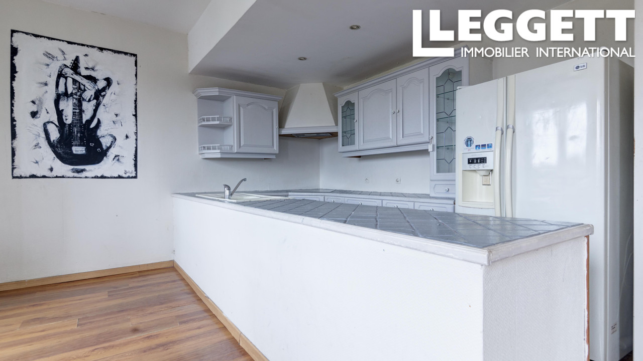 Photo 2 — LEGGETT IMMOBILIER