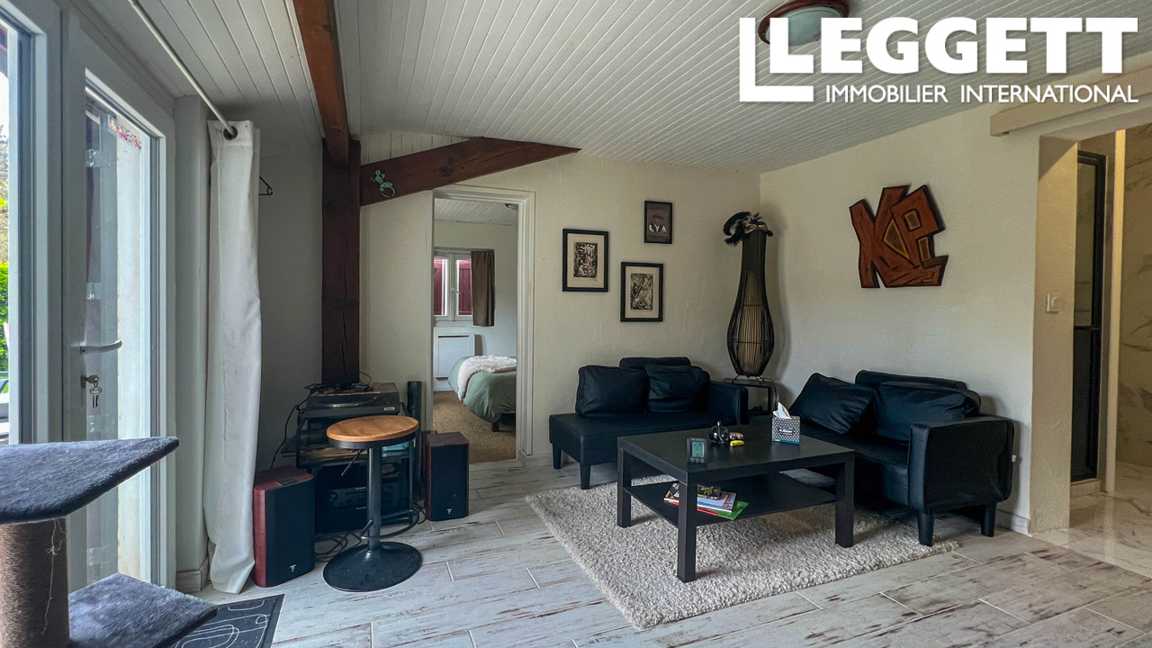 Photo 8 — LEGGETT IMMOBILIER
