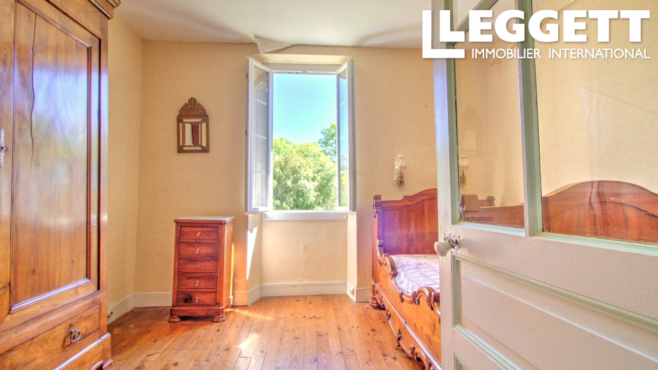 Photo 8 — LEGGETT IMMOBILIER