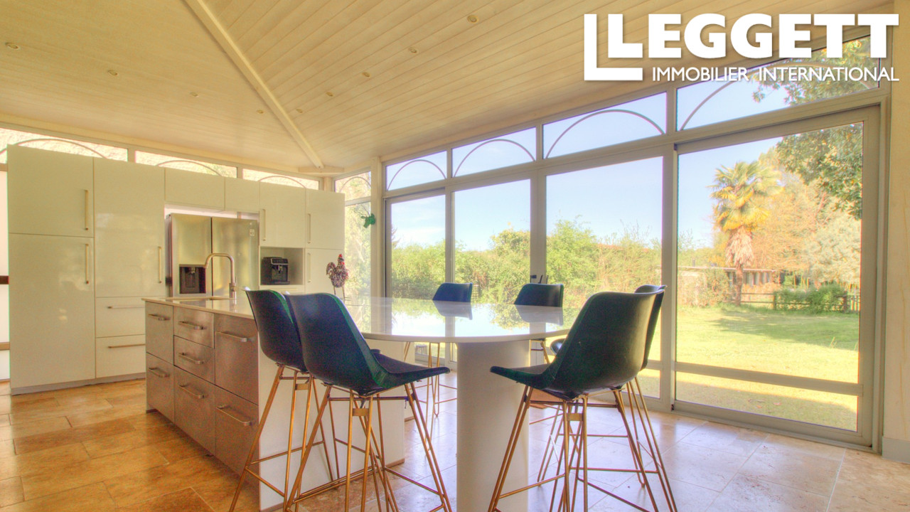 Photo 6 — LEGGETT IMMOBILIER