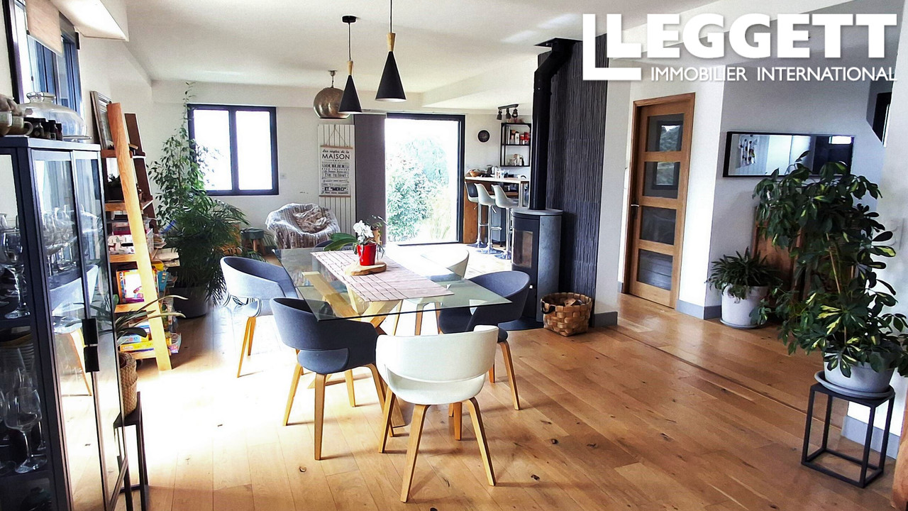 Photo 2 — LEGGETT IMMOBILIER