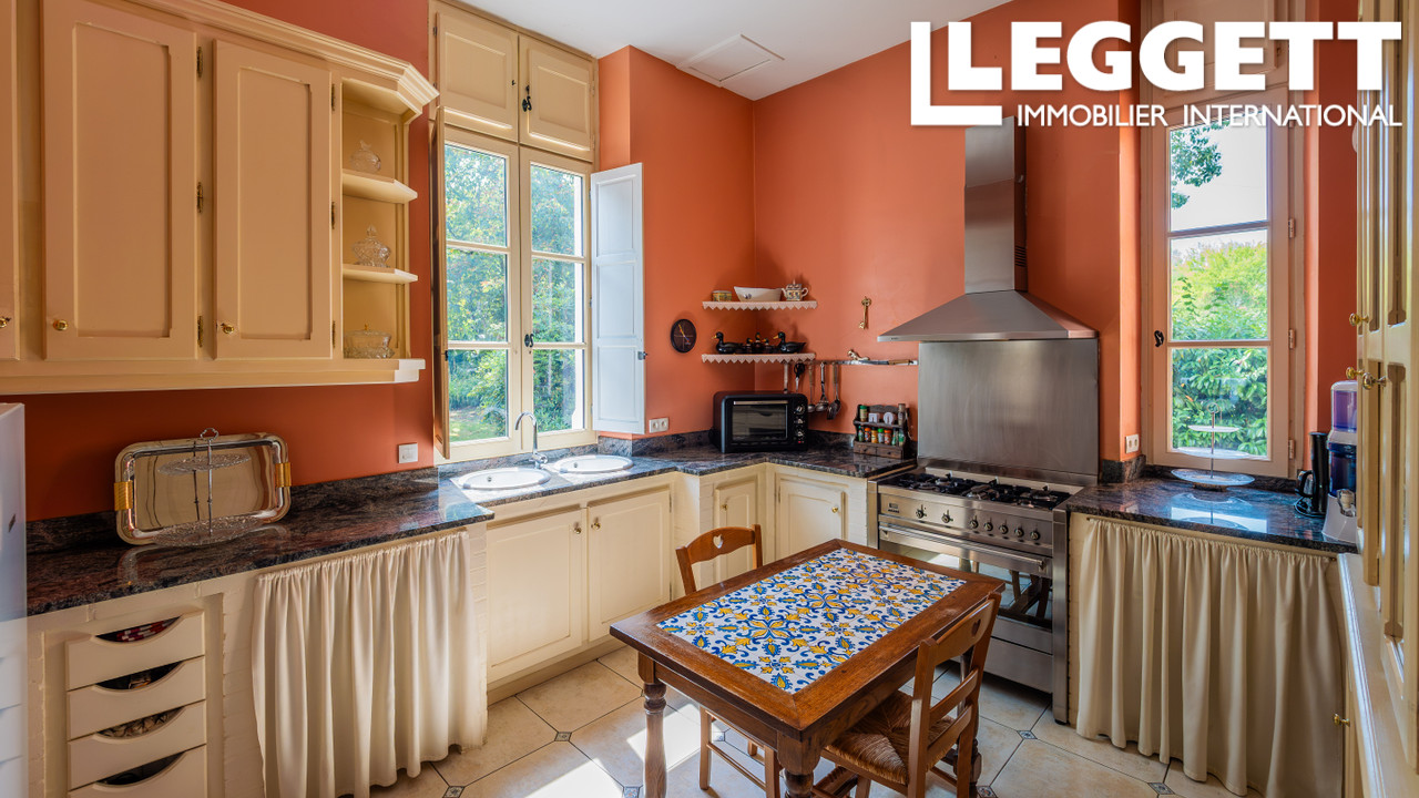 Photo 6 — LEGGETT IMMOBILIER