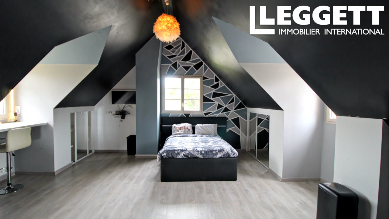 Photo 8 — LEGGETT IMMOBILIER