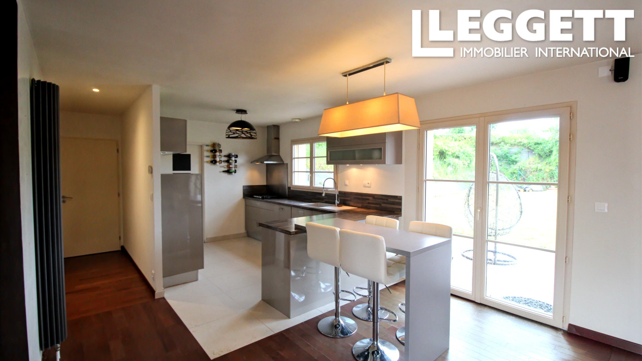 Photo 3 — LEGGETT IMMOBILIER