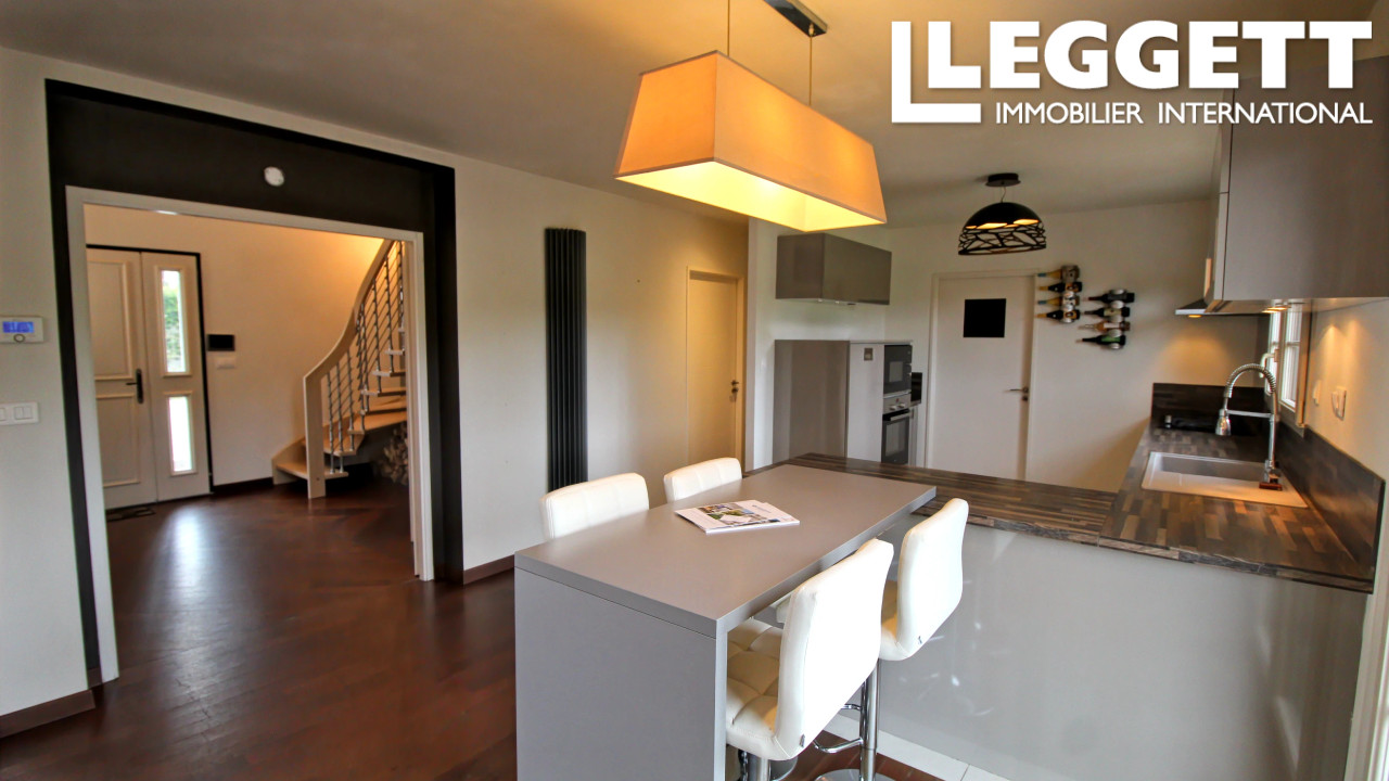Photo 4 — LEGGETT IMMOBILIER