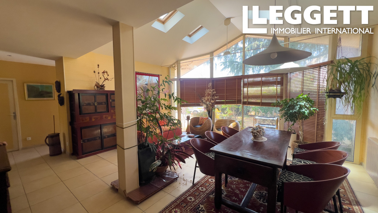 Photo 3 — LEGGETT IMMOBILIER