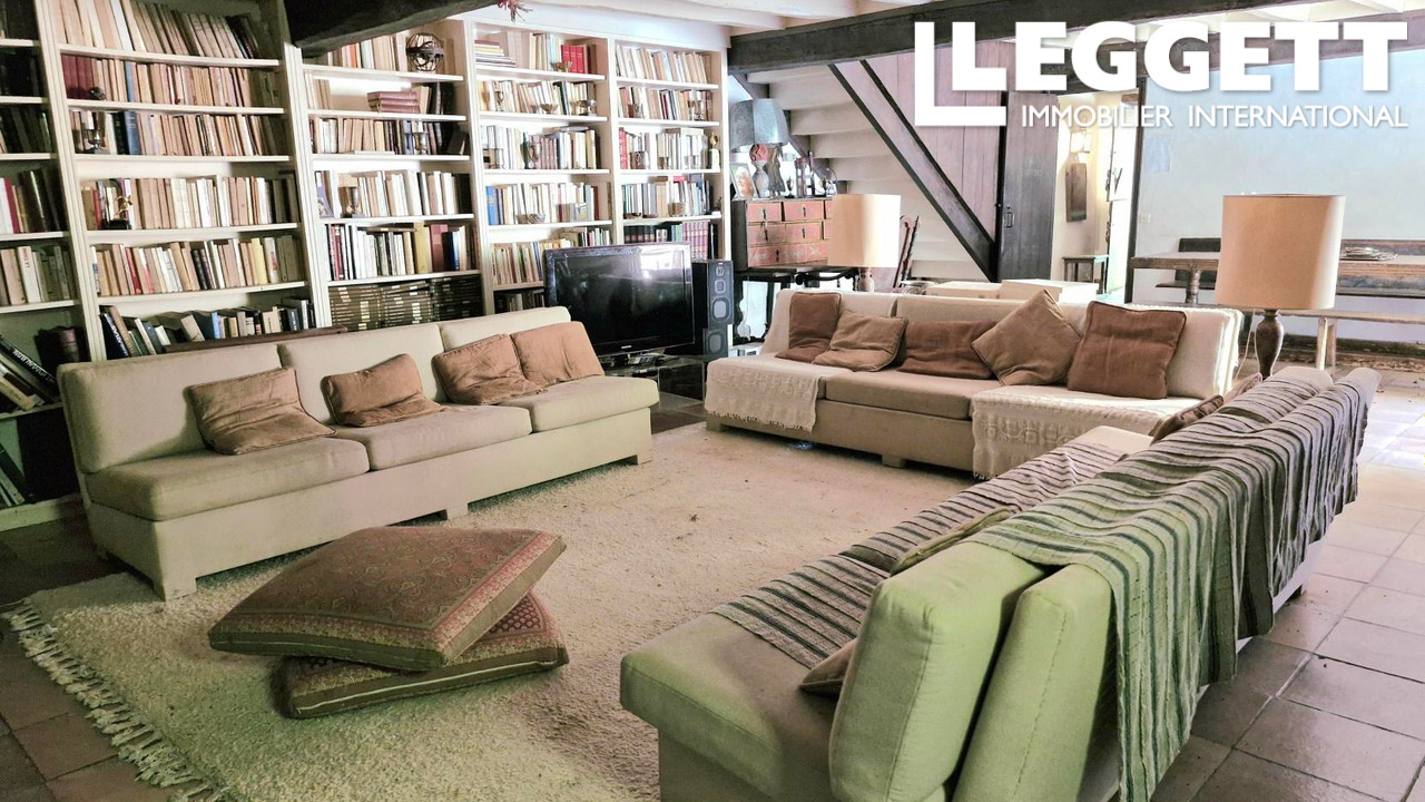 Photo 2 — LEGGETT IMMOBILIER