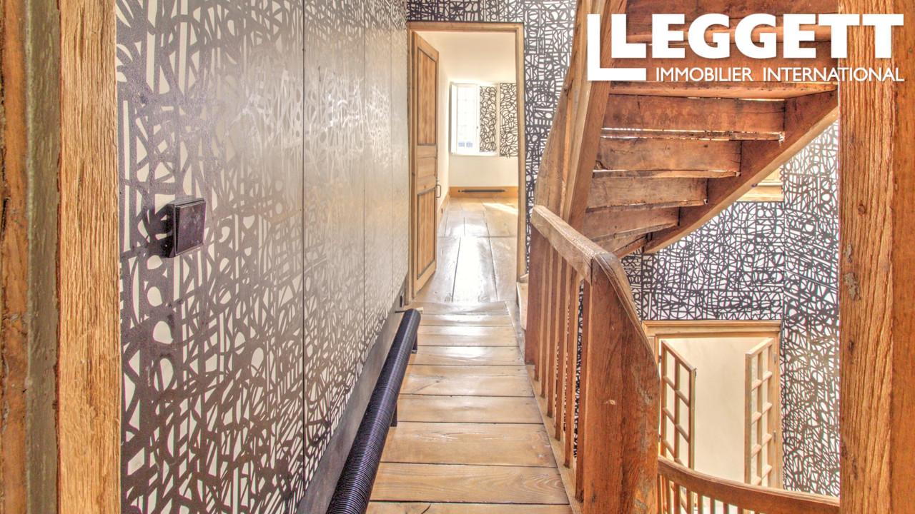 Photo 2 — LEGGETT IMMOBILIER