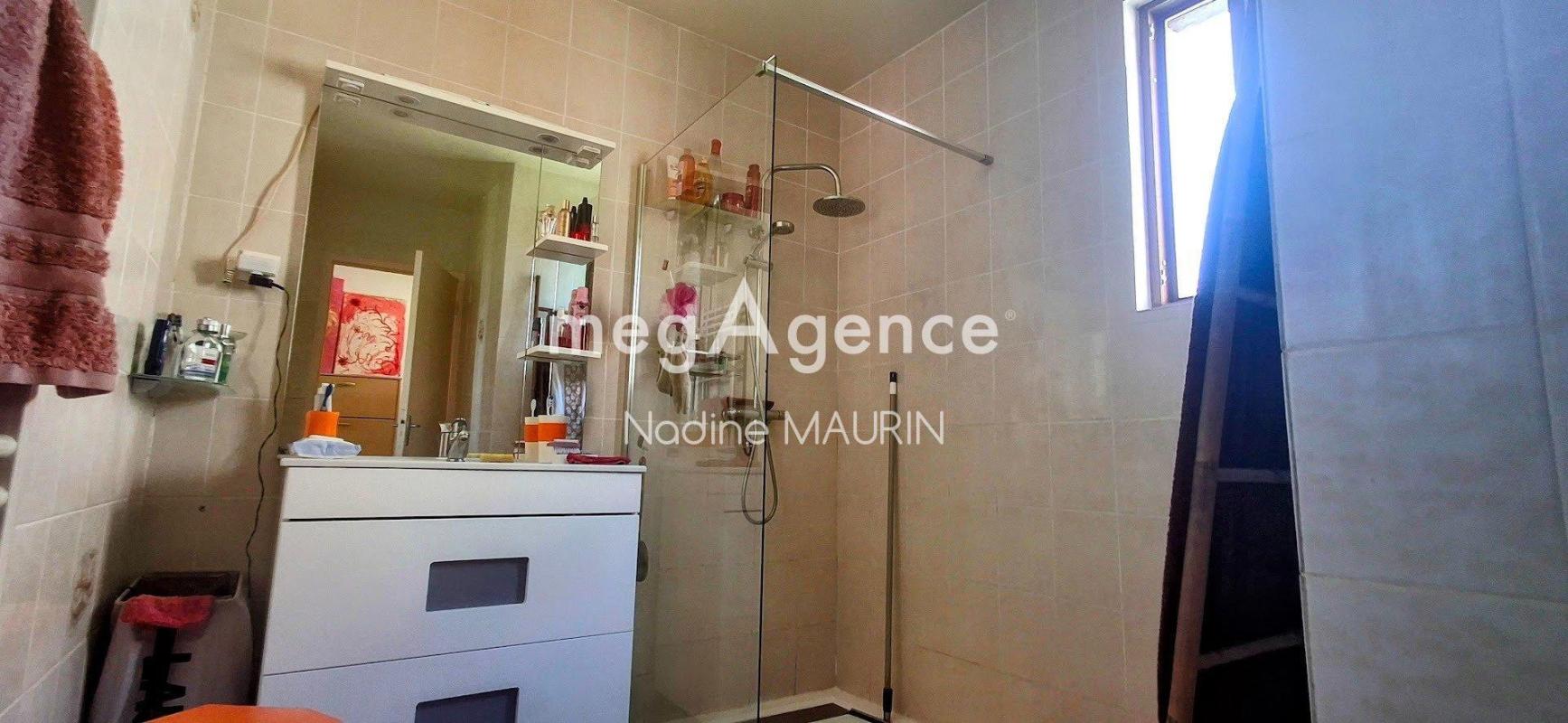 Photo 10 — Nadine MAURIN